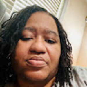 Meet your Posher, Lorie